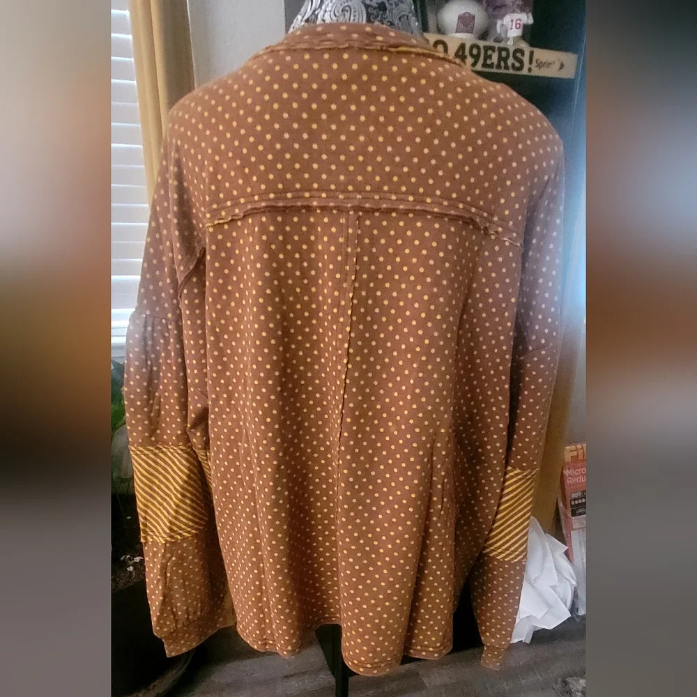 Easel Brown Polka Dot Top with Yellow Accents - Picture 3 of 4